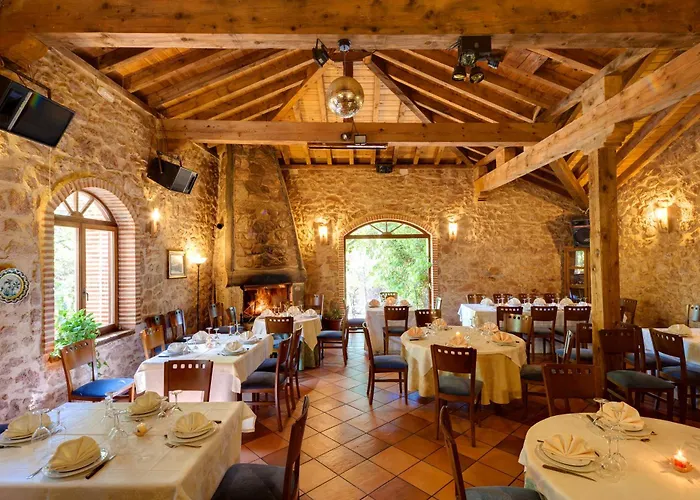 塞雷苏埃拉大人酒店 3* Aldeanueva de la Serrezuela